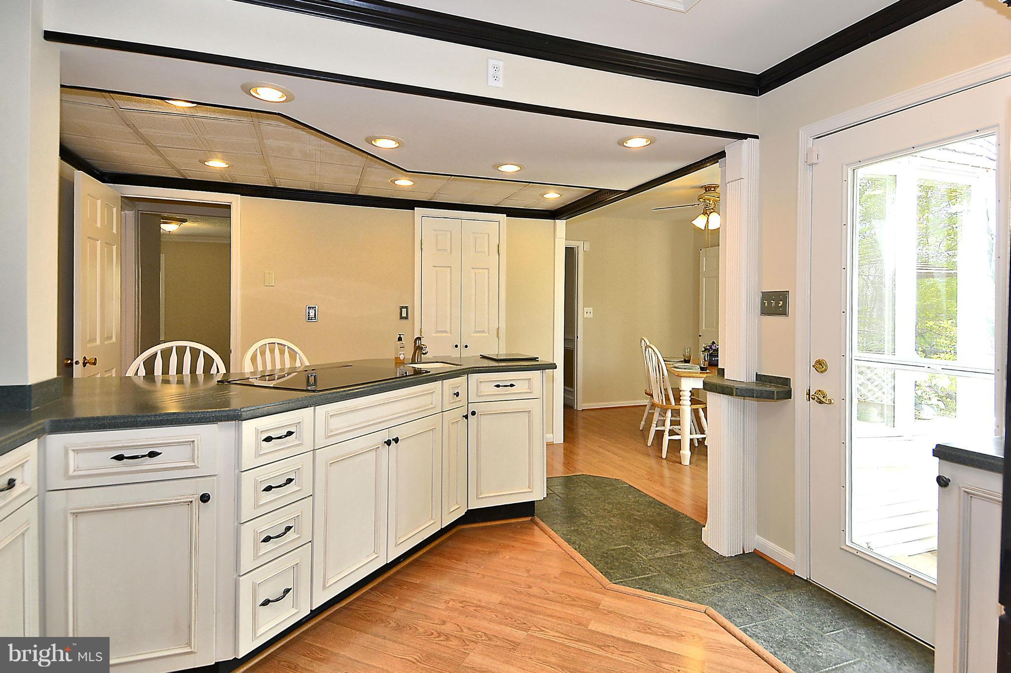 3203 Shoreview Road Triangle, VA 22172 - Photo 10 of 30 Plenty of space to make gourmet meals
