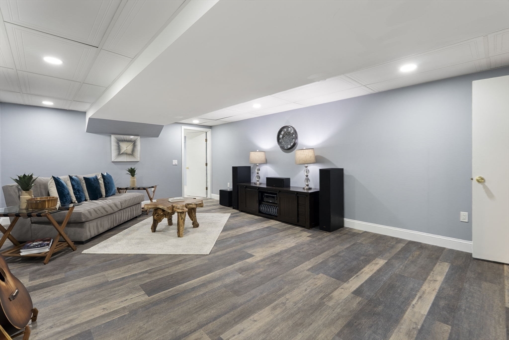 550 Wolf Swamp Road Longmeadow, MA 01106 - Photo 29 of 42