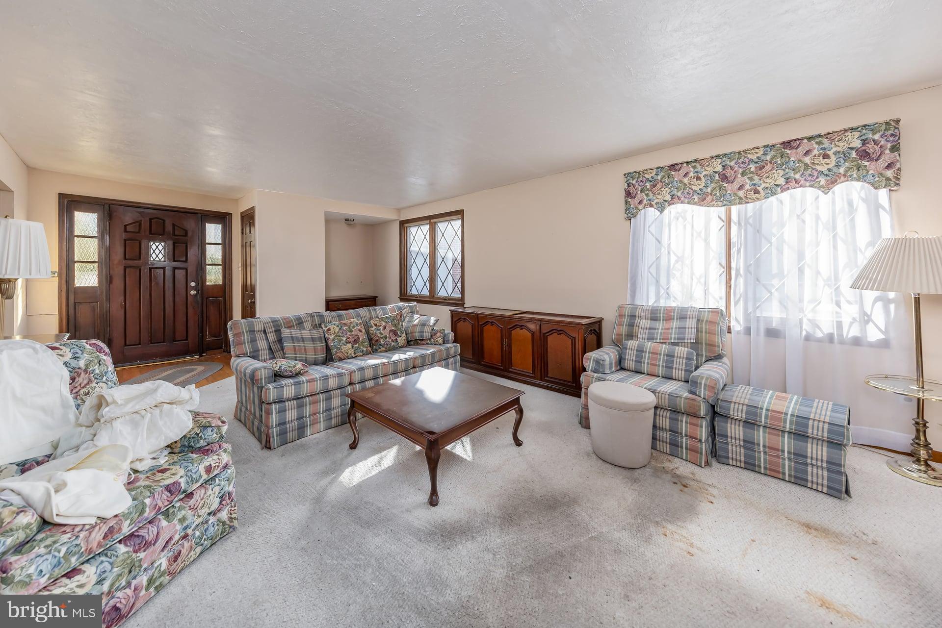 330 1st Avenue Lindenwold, NJ 08021 - Photo 11 of 20 Family room