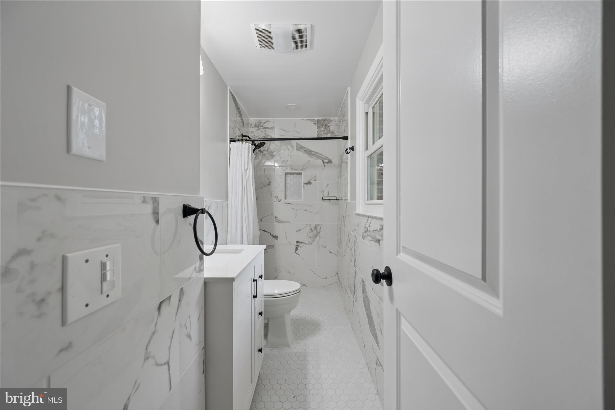 7052 Linganore Road Frederick, MD 21701 - Photo 29 of 76 Primary Bathroom