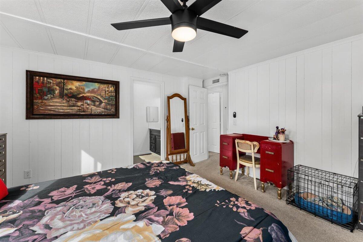 19964 Riverside Avenue, Unit 64 Anderson, CA 96007 - Photo 20 of 43 19-19964 Riverside Ave - Interior-17