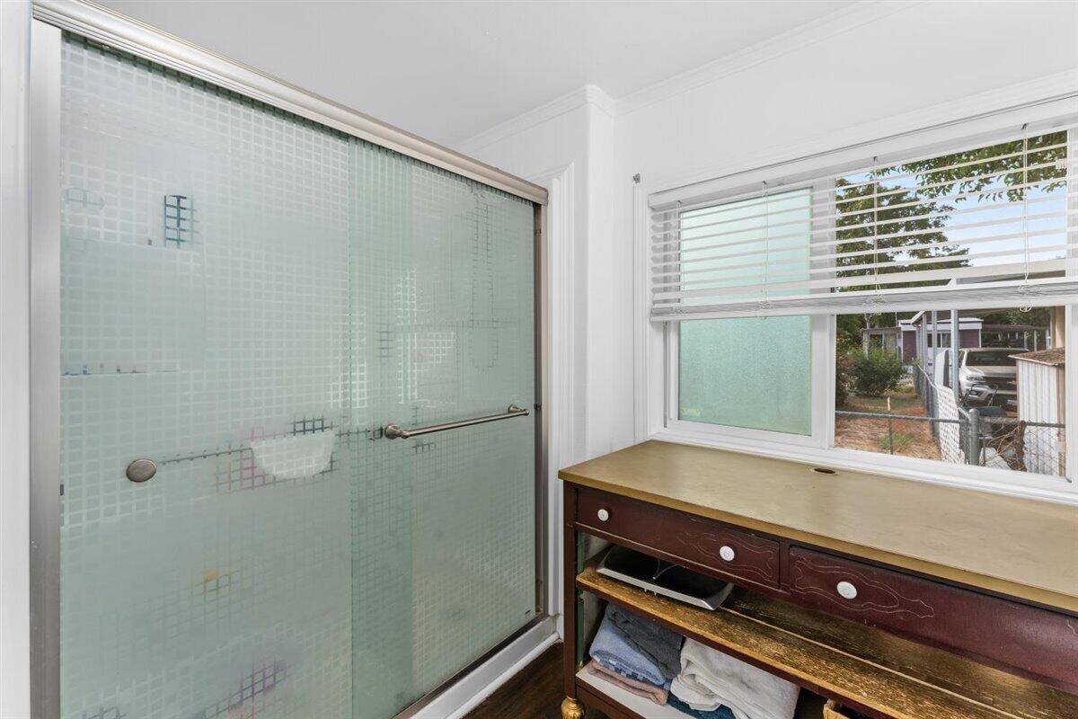 19964 Riverside Avenue, Unit 64 Anderson, CA 96007 - Photo 22 of 43 21-19964 Riverside Ave - Interior-19