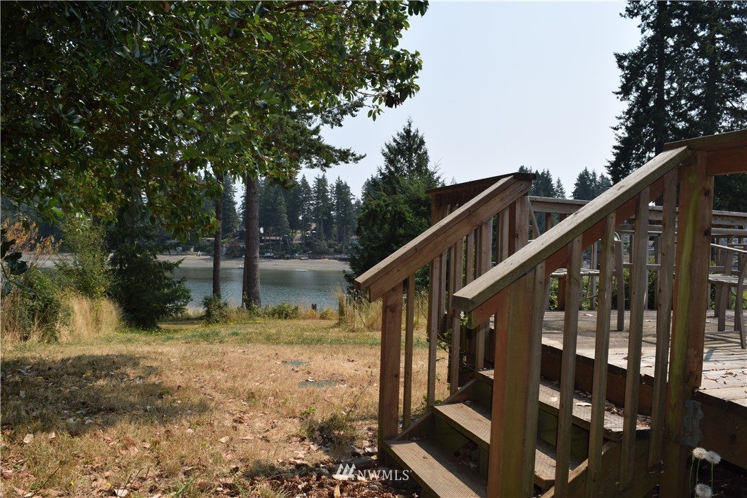 5220 East Grapeview Loop Road Allyn, WA 98524 - Photo 3 of 21 Gallery Image 3