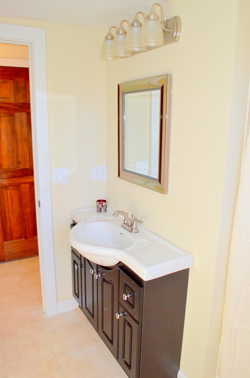 49 Cynthia Road Seekonk, MA 02771 - Photo 10 of 20 Gallery Image 10