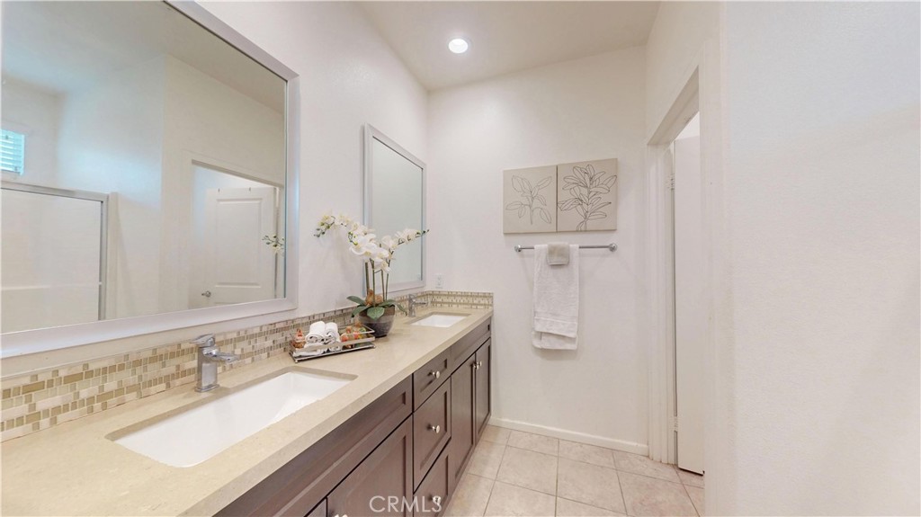 10351 Diamond Pacoima, CA 91331 - Photo 40 of 43