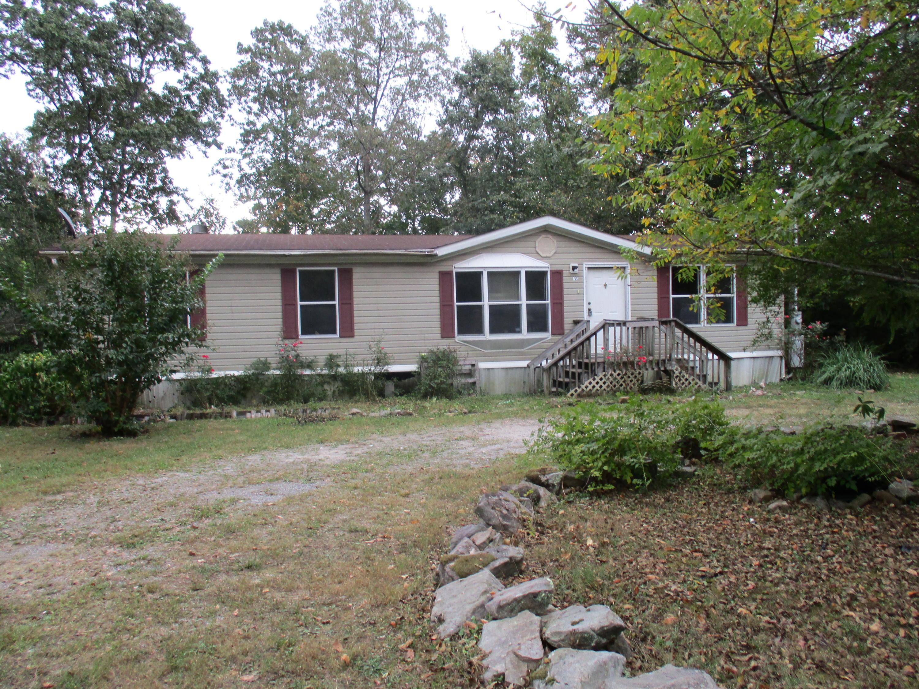 718 Kima Road Crossville, TN 38572 - Photo 1 of 16 Front