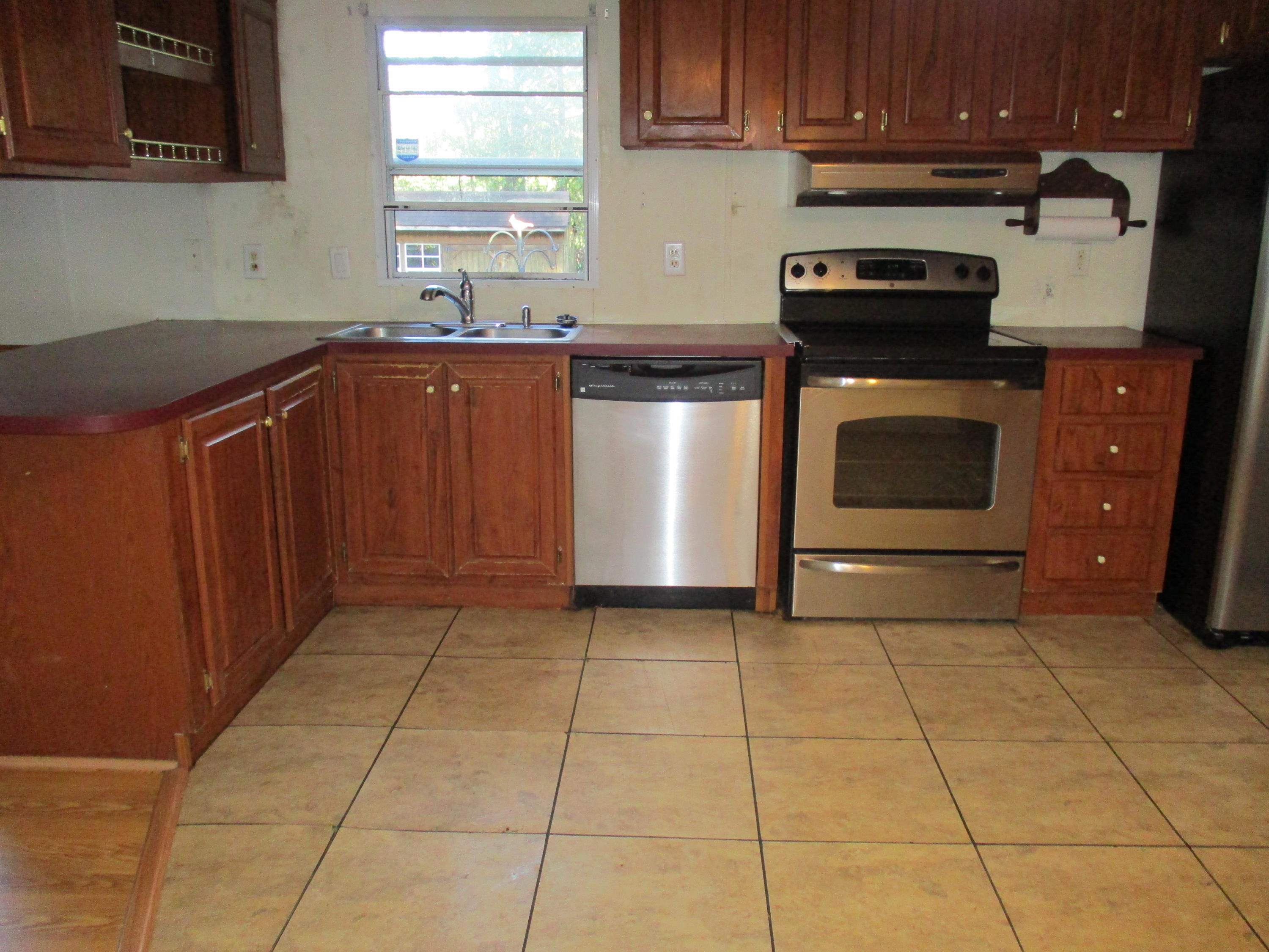 718 Kima Road Crossville, TN 38572 - Photo 9 of 16 Kitchen