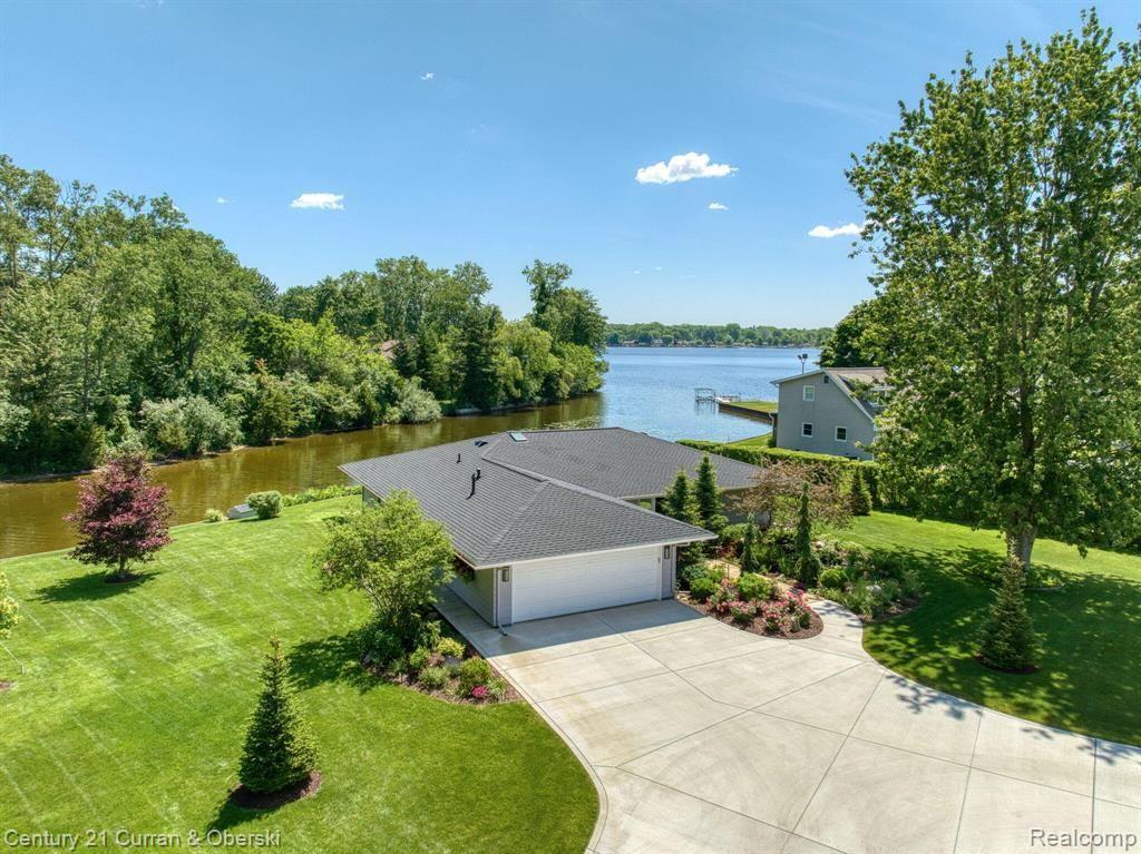 5751 Browns Lake Road Jackson, MI 49203 - Photo 1 of 28 Gallery Image 1
