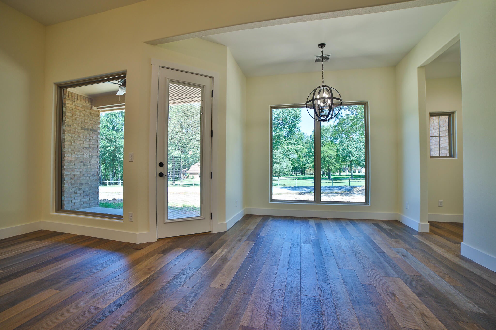 4941 Lost Cove Road Grove, OK 74344 - Photo 13 of 66 Livingroom to Eating Room