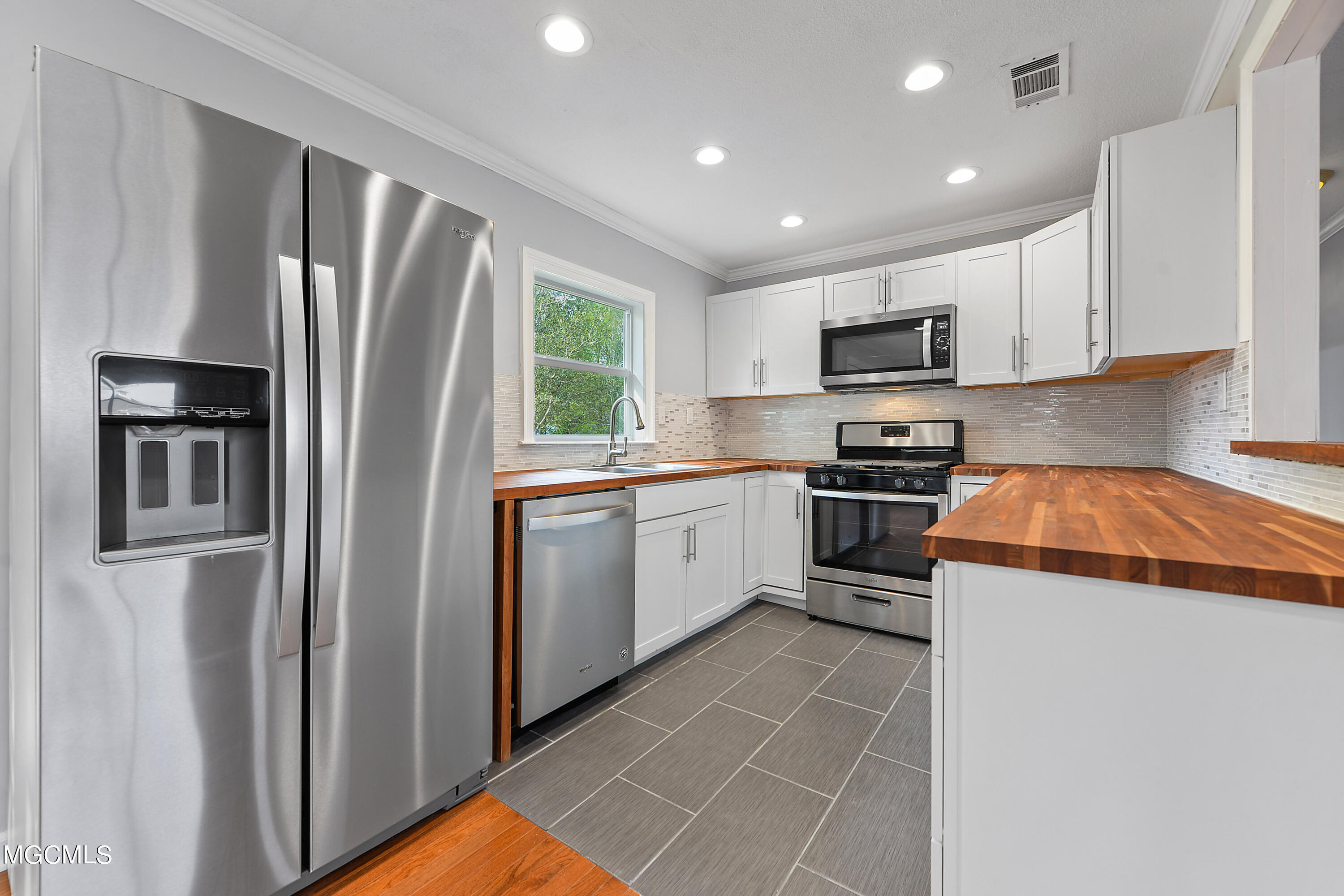 8917 Ocean Springs Road Ocean Springs, MS 39564 - Photo 7 of 14 Kitchen