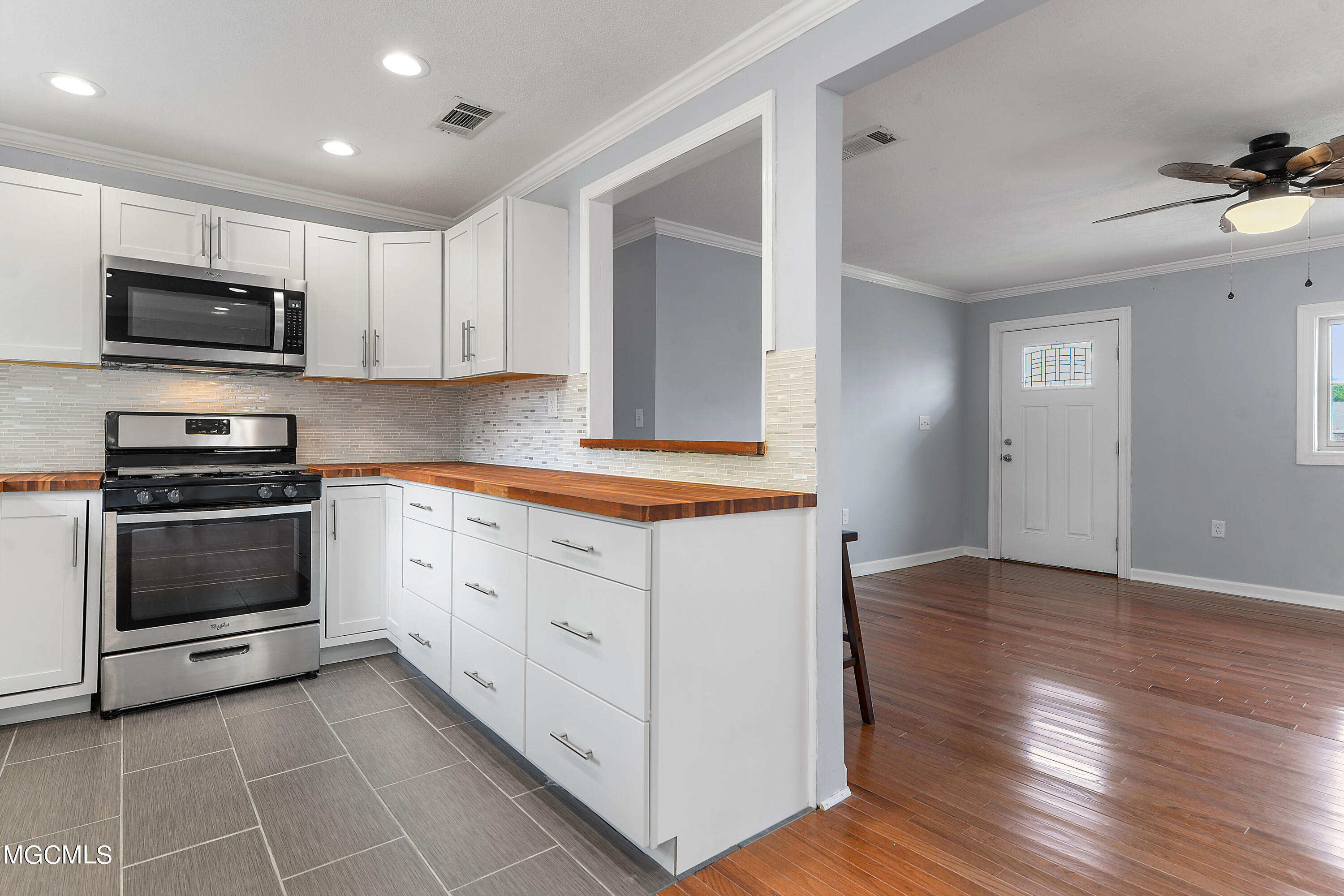 8917 Ocean Springs Road Ocean Springs, MS 39564 - Photo 8 of 14 Kitchen