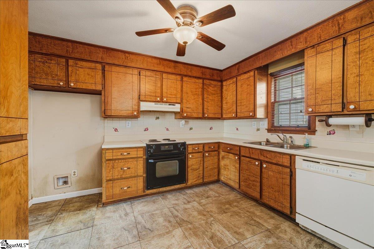 1051 West Duncan Road Greenville, SC 29617 - Photo 13 of 48 Gallery Image 13