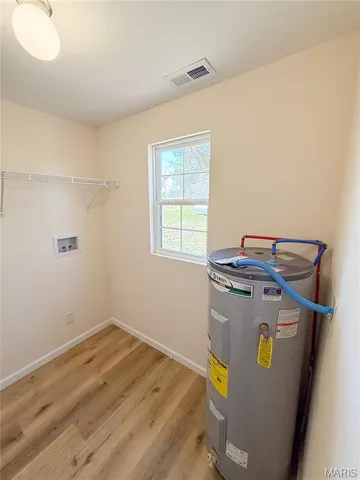 $289,000 | 8 E Highway, Steelville, MO 65565