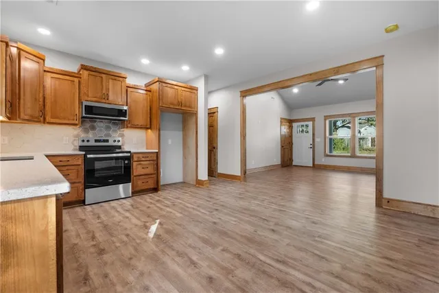 $325,000 | 304 North Mulberry Avenue, Adrian, MO 64720