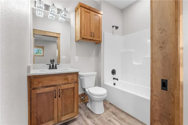 $325,000 | 304 North Mulberry Avenue, Adrian, MO 64720