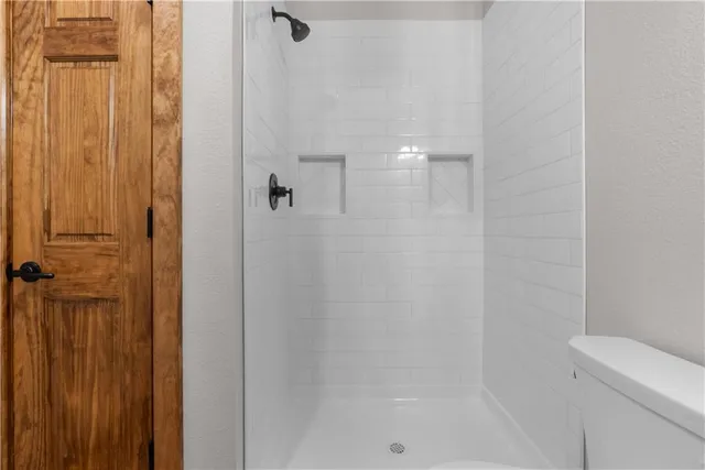 $325,000 | 304 North Mulberry Avenue, Adrian, MO 64720