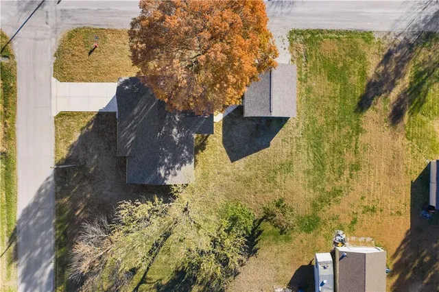 $325,000 | 304 North Mulberry Avenue, Adrian, MO 64720