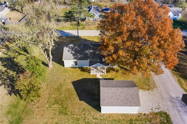 $325,000 | 304 North Mulberry Avenue, Adrian, MO 64720