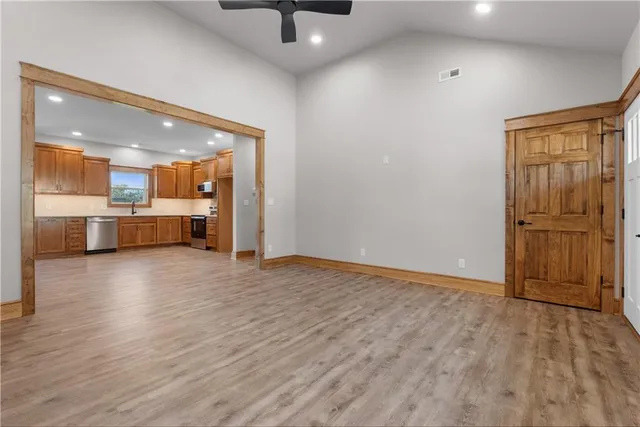 $325,000 | 304 North Mulberry Avenue, Adrian, MO 64720