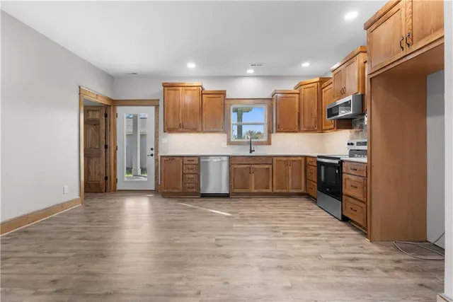 $325,000 | 304 North Mulberry Avenue, Adrian, MO 64720