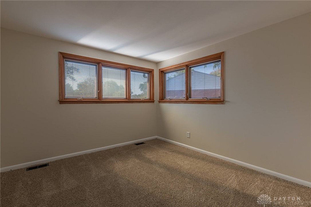 4928 Bonnie Road Kettering, OH 45440 - Photo 15 of 25