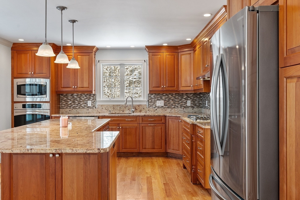 3 Middle Street Middleton, MA 01949 - Photo 4 of 42