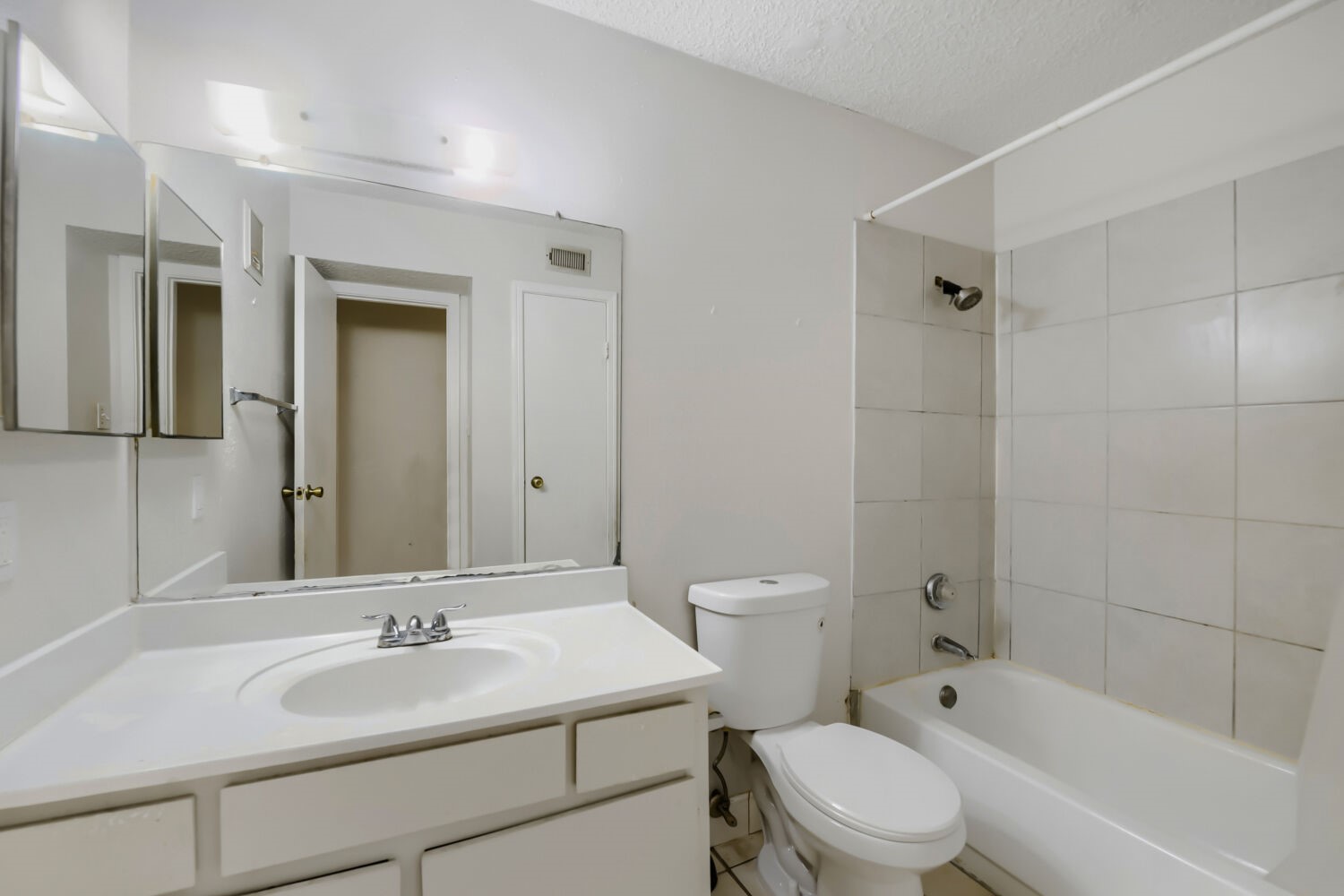 10101 South Gessner Road, Unit 409 Houston, TX 77071 - Photo 27 of 29 Gallery Image 27