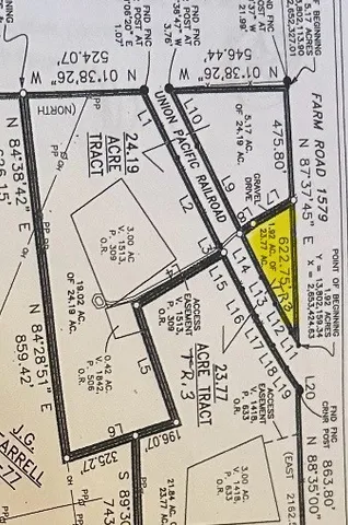 view of a very nice looking building