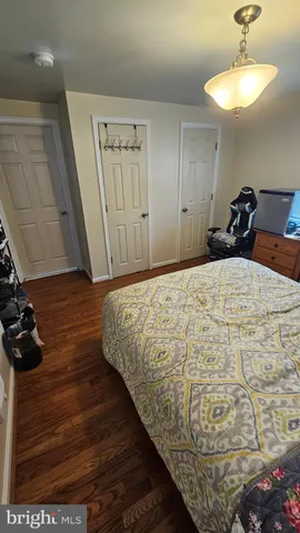 a view of yard with car parked