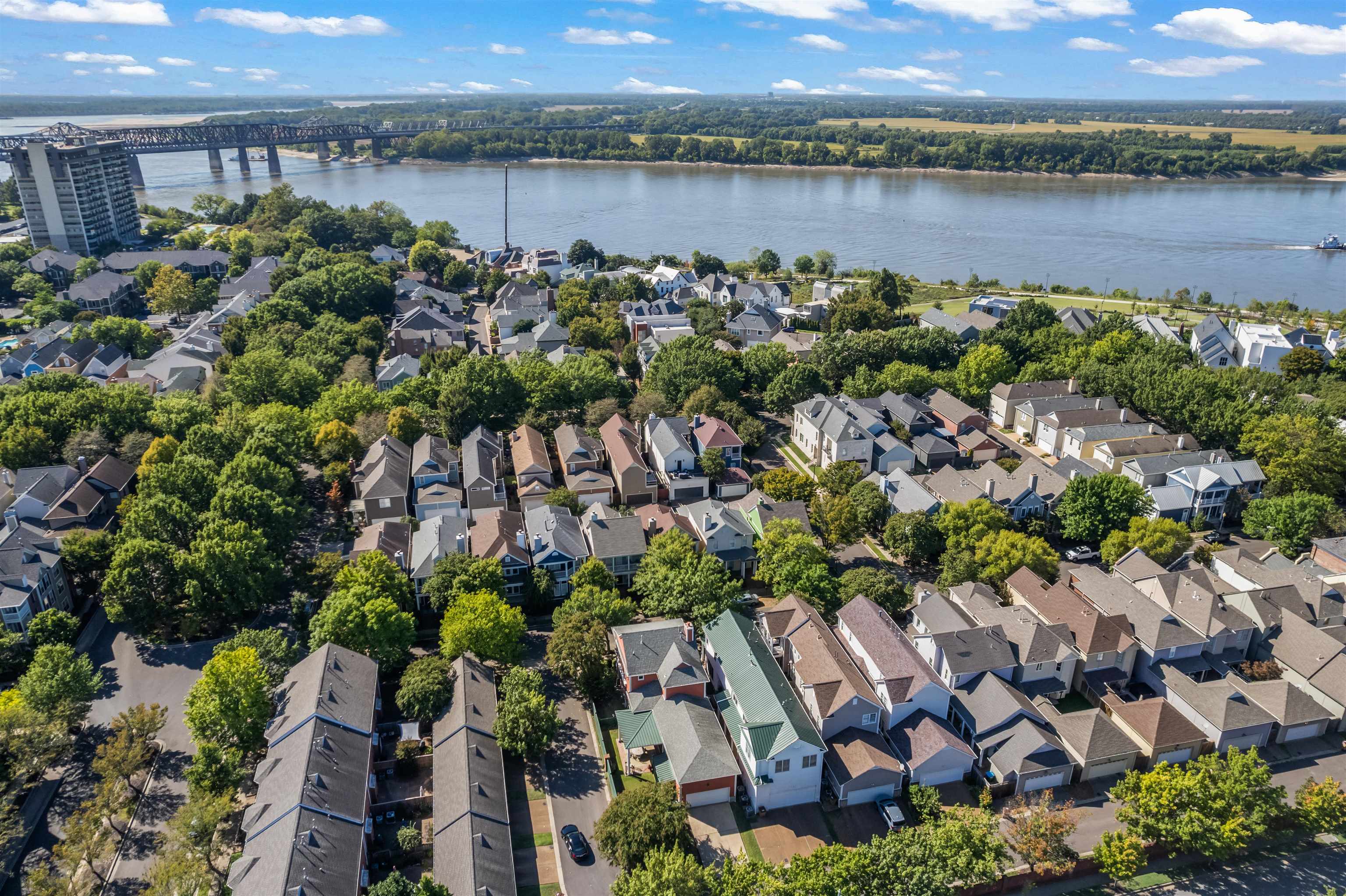 556 Rienzi Drive Memphis, TN 38103 - Photo 21 of 31 a view of a lake with a lake