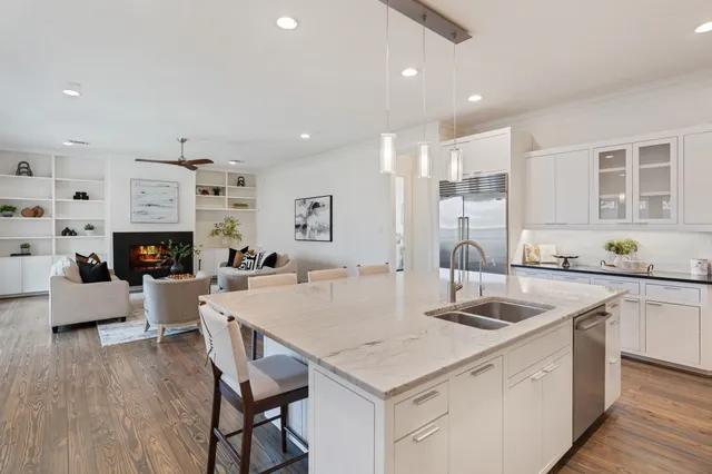 $1,295,000 | 4822 Jason Street, Houston, TX 77096