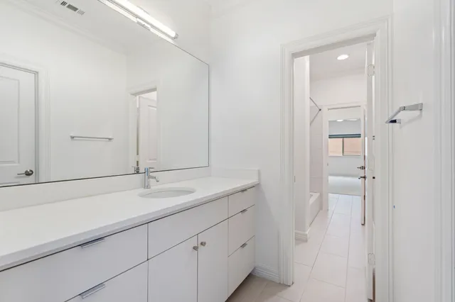 $1,295,000 | 4822 Jason Street, Houston, TX 77096