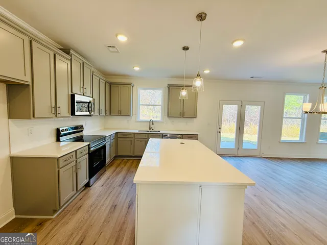 $2,600 | 7267 Millbrae Walk, Flowery Branch, GA 30542