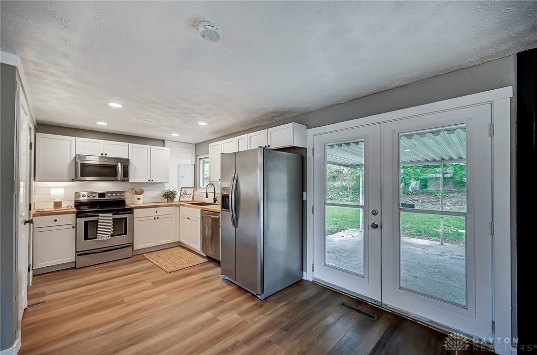 4455 East Kitridge Road Dayton, OH 45424 - Photo 13 of 43