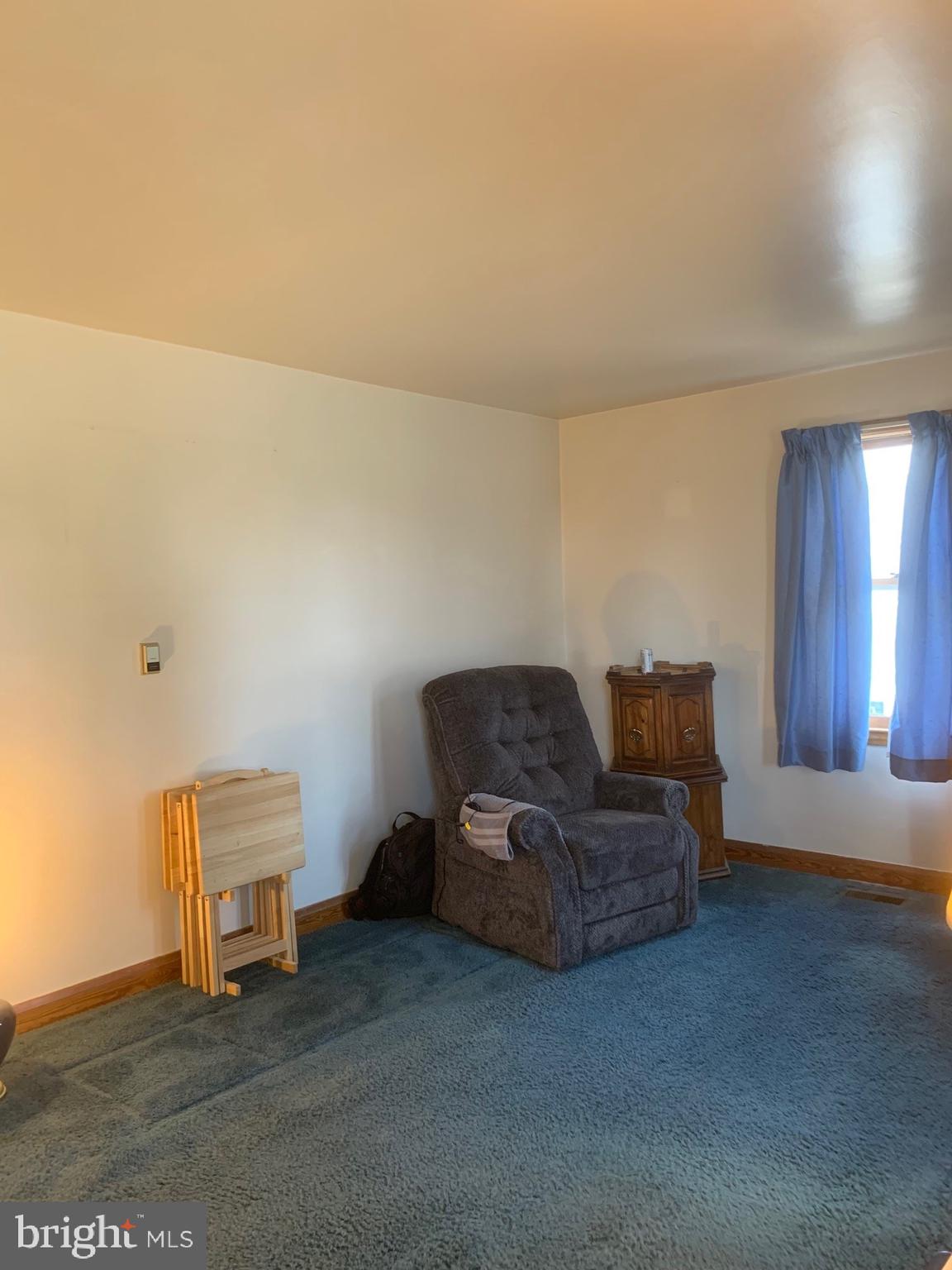 155 West Old Liberty Road Sykesville, MD 21784 - Photo 5 of 17 Living room