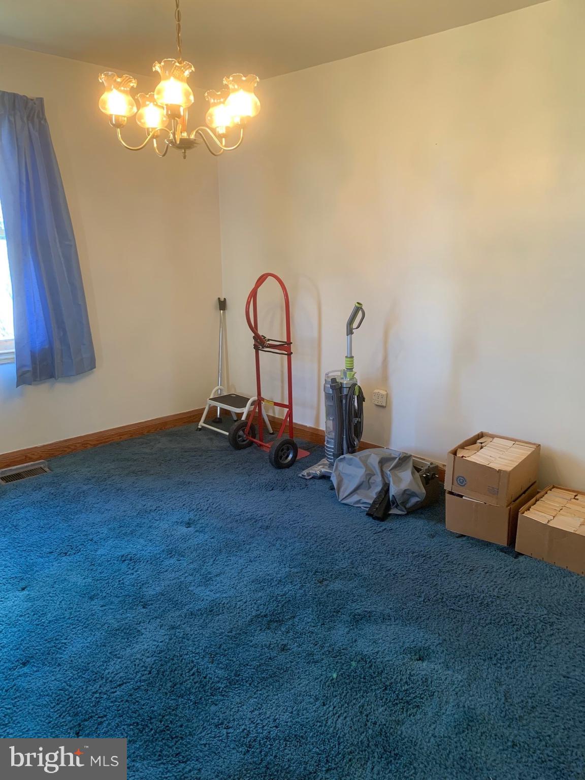 155 West Old Liberty Road Sykesville, MD 21784 - Photo 6 of 17 Dining room