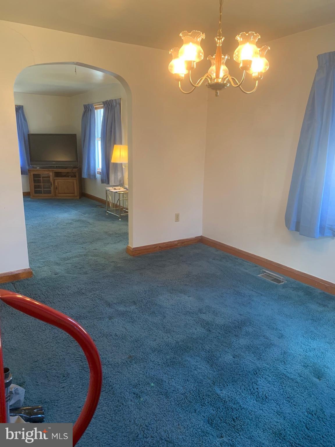 155 West Old Liberty Road Sykesville, MD 21784 - Photo 7 of 17 Dining room