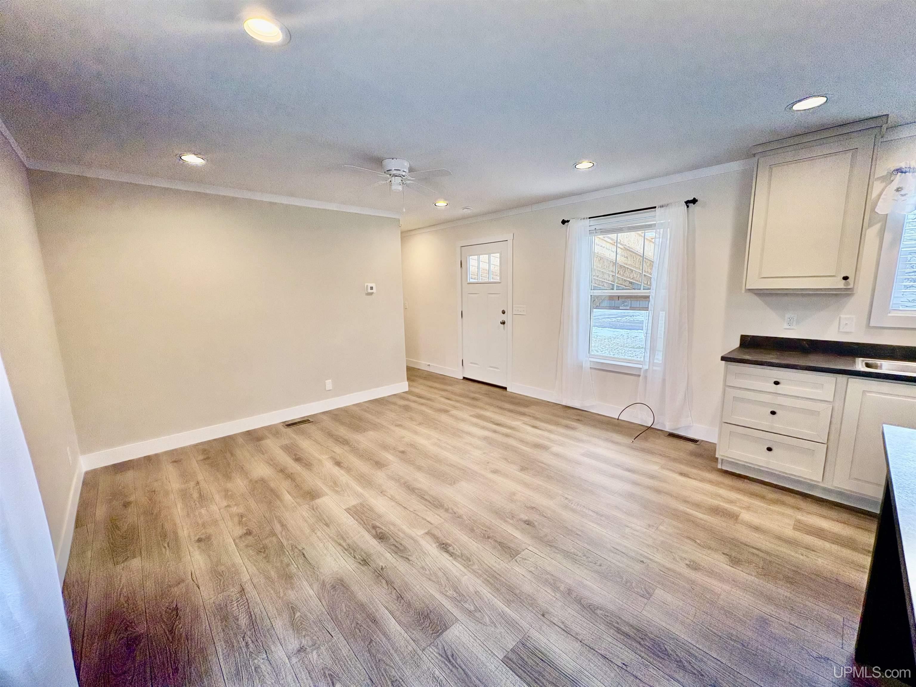 2722 South Hill Road Gladstone, MI 49837 - Photo 8 of 23 Gallery Image 8