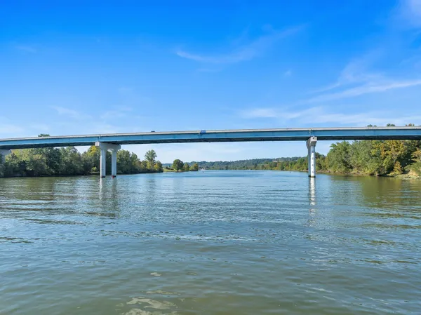 a picture of city view