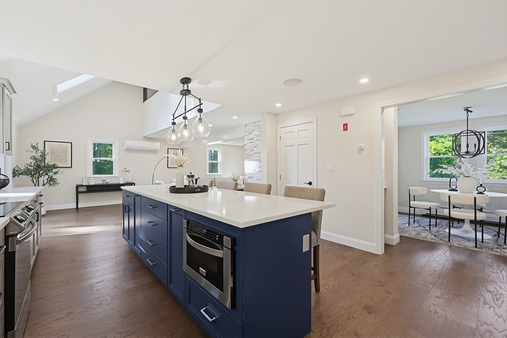 12 Illinois Road Tewksbury, MA 01876 - Photo 9 of 32