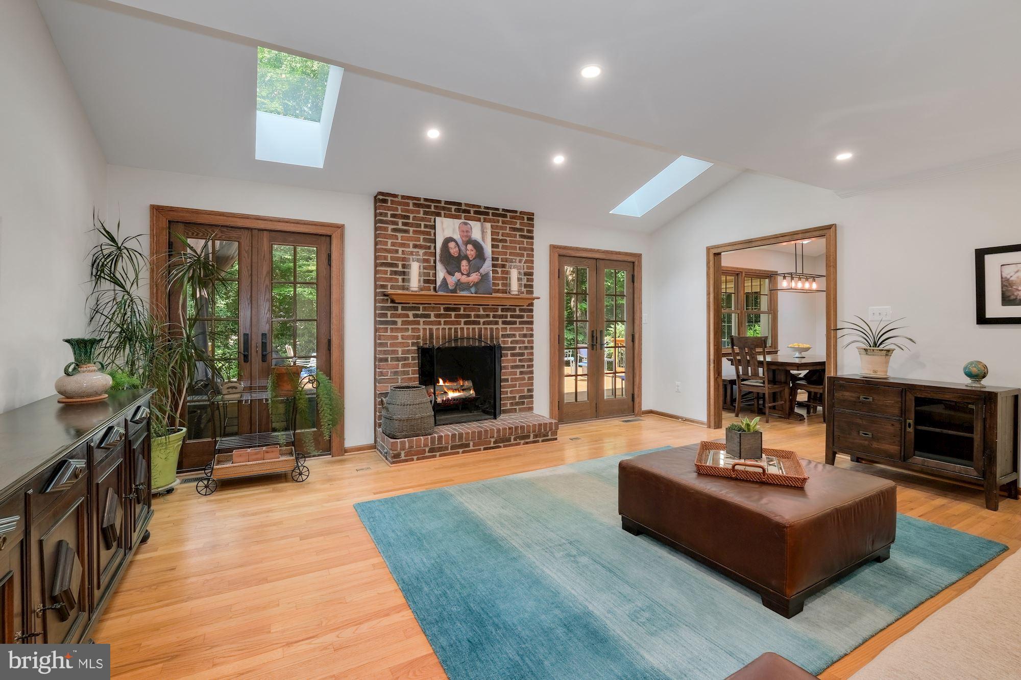 6509 Deidre Terrace McLean, VA 22101 - Photo 8 of 47 Family Room