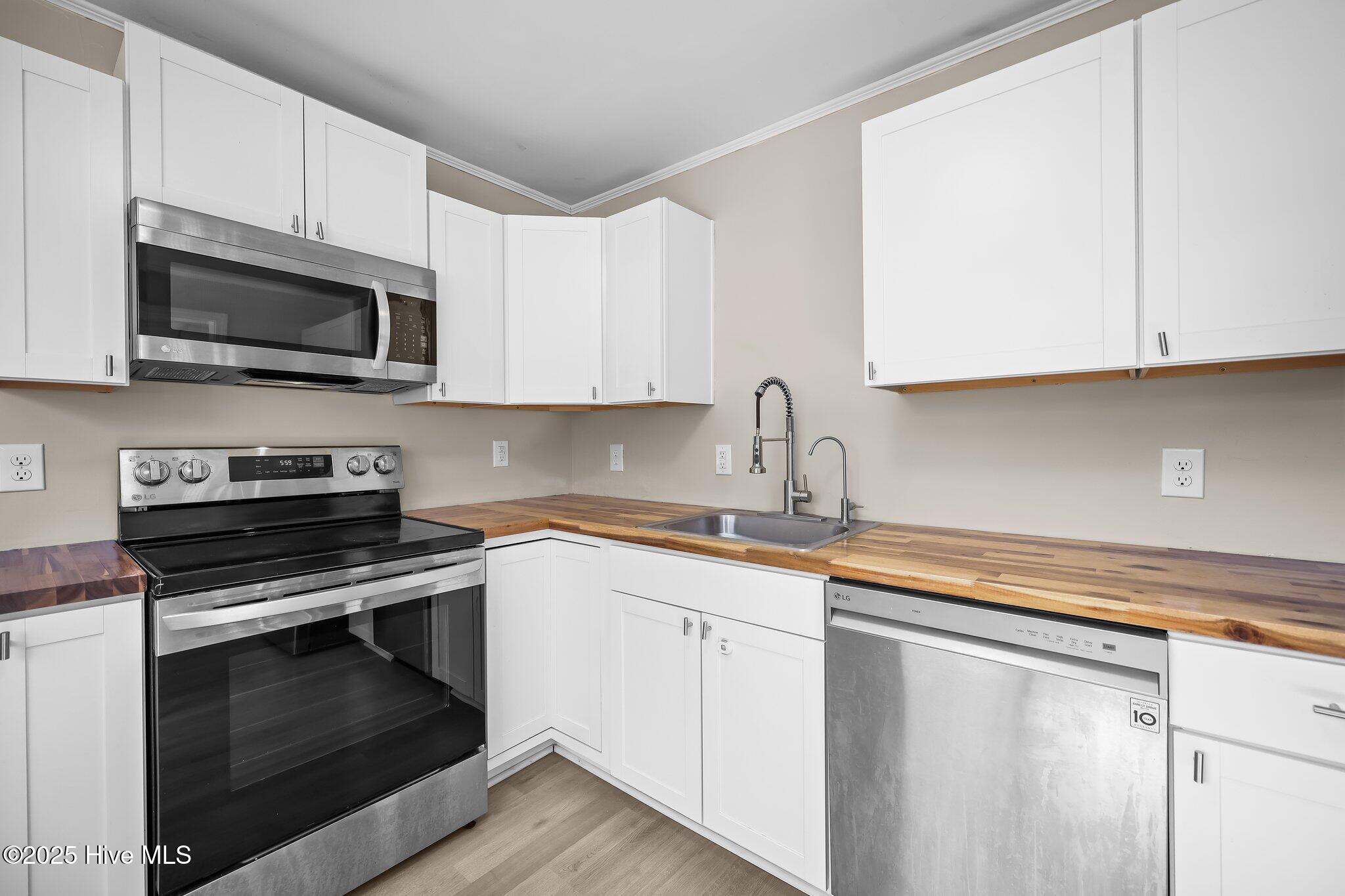 103 Robin Road Jacksonville, NC 28540 - Photo 13 of 31 13-web-or-mls-103 Robin Rd. 024