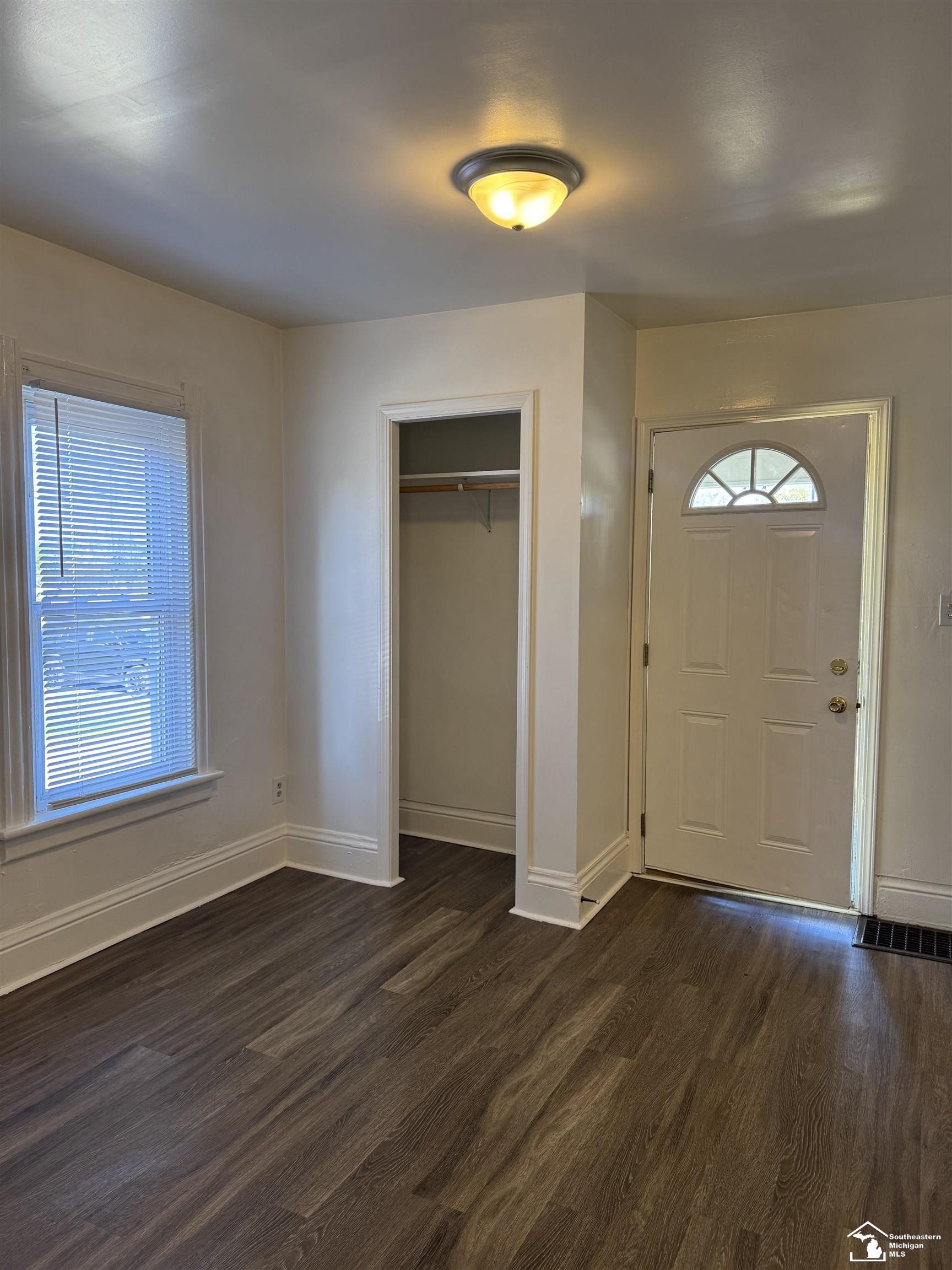 815 Union Street Monroe, MI 48161 - Photo 7 of 9