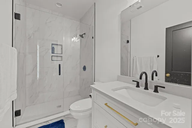 $1,310,000 | 9004 Tynecastle Commons Court, Charlotte, NC 28226