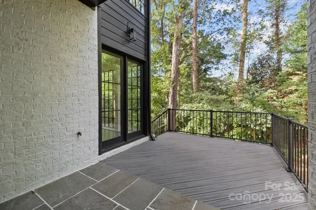 $1,310,000 | 9004 Tynecastle Commons Court, Charlotte, NC 28226
