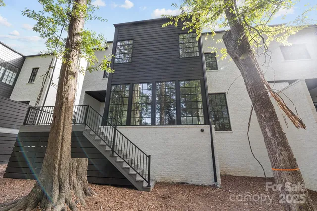 $1,310,000 | 9004 Tynecastle Commons Court, Charlotte, NC 28226