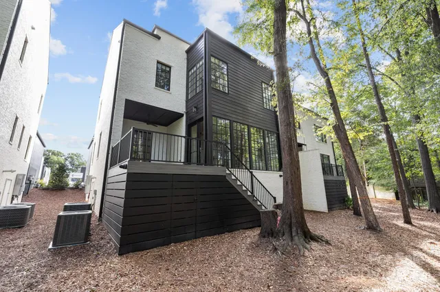 $1,310,000 | 9004 Tynecastle Commons Court, Charlotte, NC 28226