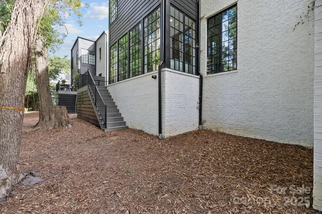 $1,310,000 | 9004 Tynecastle Commons Court, Charlotte, NC 28226