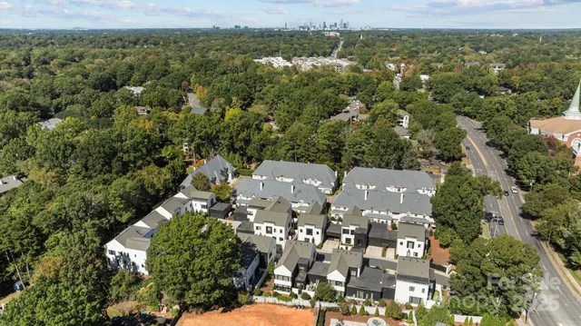 $1,310,000 | 9004 Tynecastle Commons Court, Charlotte, NC 28226
