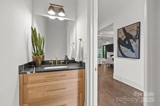 $1,310,000 | 9004 Tynecastle Commons Court, Charlotte, NC 28226